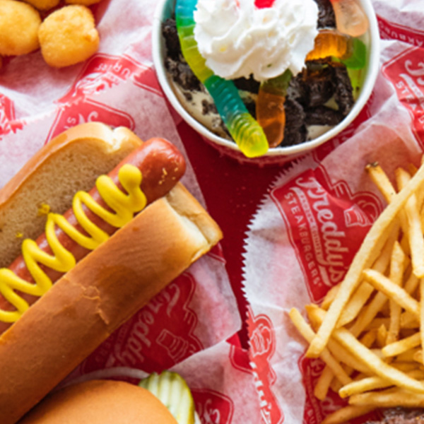 Closeup of Freddy's hot dog and dirt 'n worms